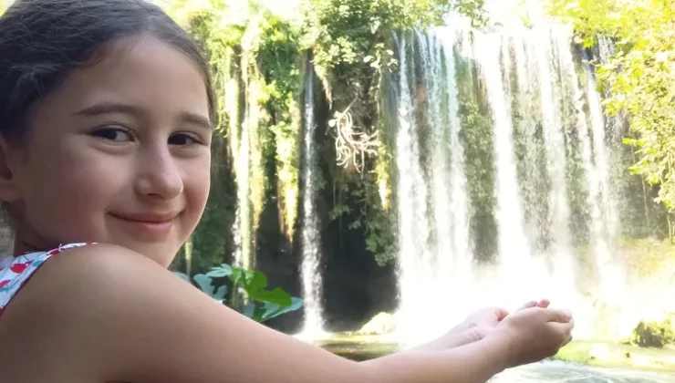 Antalya’nın serin sığınağı… Düden Şelalesi ziyaretçilerin gözdesi