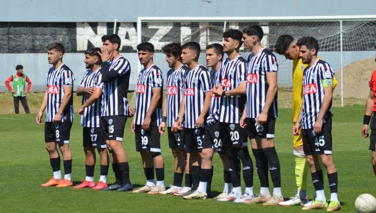 PFDK kararını bekleyen Nazillispor 12 oyuncuyu kadrosuna kattı