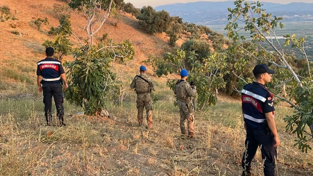 Köşk ilçesinde jandarma, incir üreticilerini hırsızlığa karşı uyardı